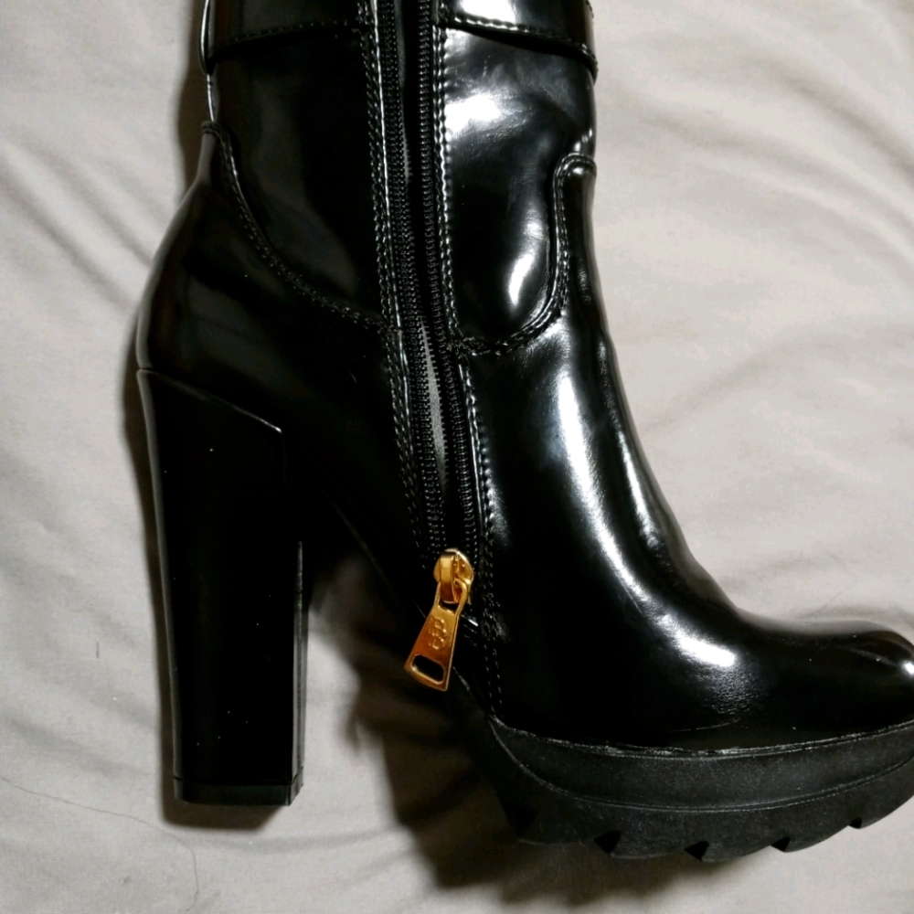 Heeld boots